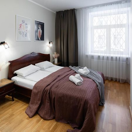 Riga Embassy Center Apartment With Parking ภายนอก รูปภาพ