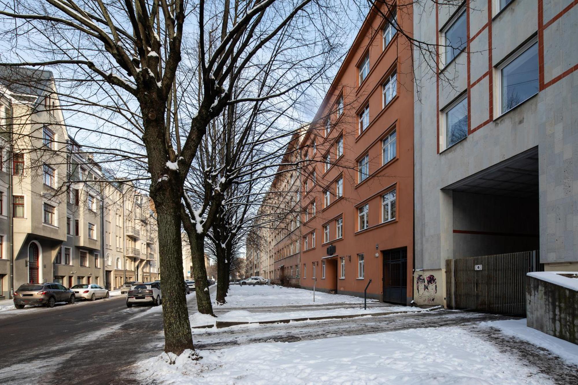 Riga Embassy Center Apartment With Parking ภายนอก รูปภาพ
