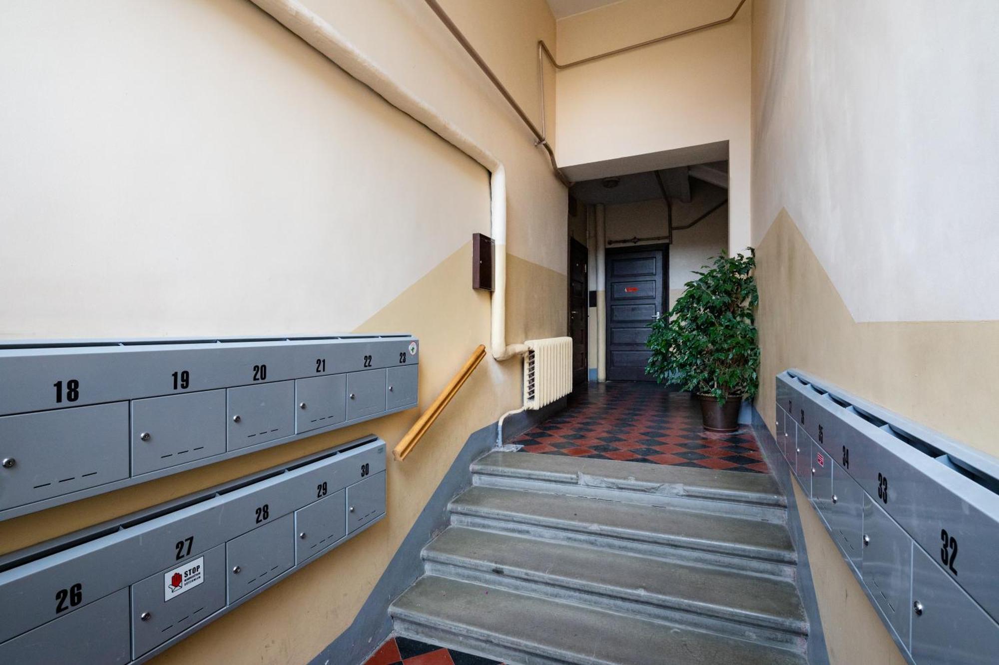 Riga Embassy Center Apartment With Parking ภายนอก รูปภาพ