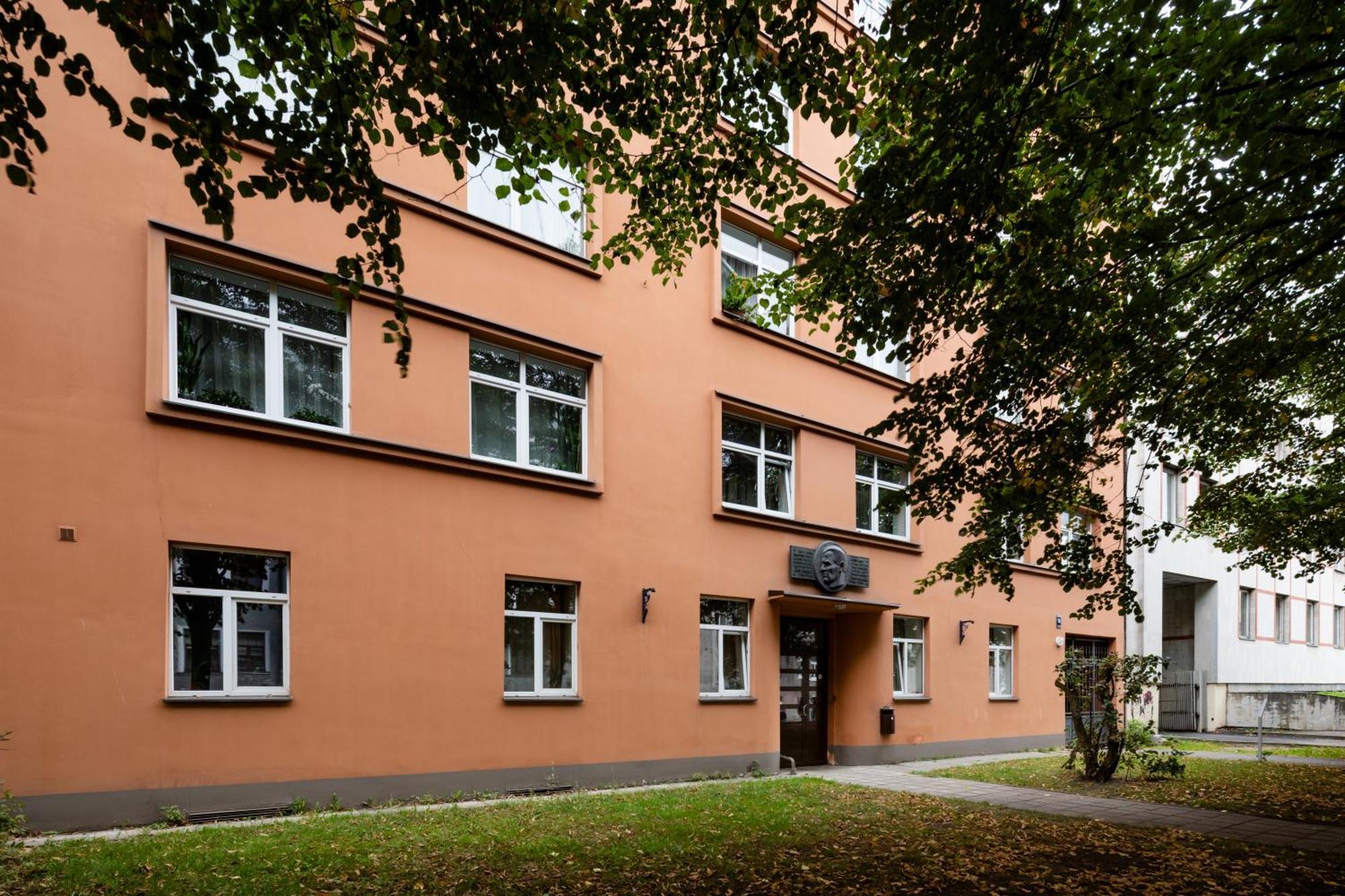 Riga Embassy Center Apartment With Parking ภายนอก รูปภาพ