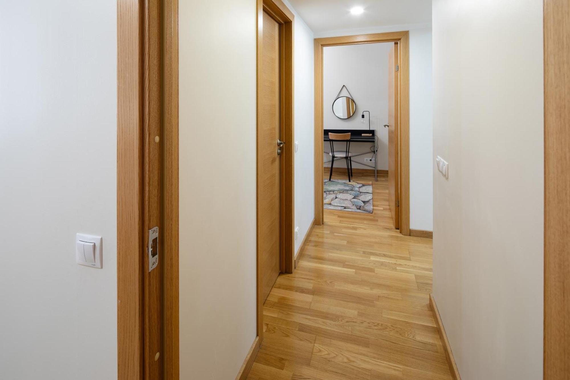 Riga Embassy Center Apartment With Parking ภายนอก รูปภาพ